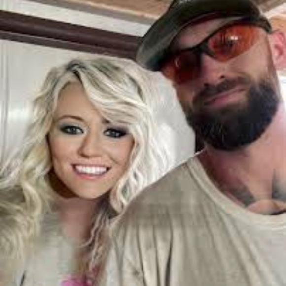 Meet your Posher, Tiffany - Picture 1 of 1